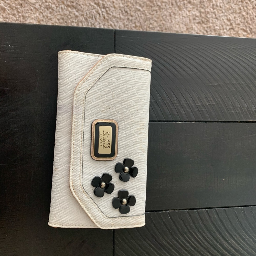 Guess Wallet